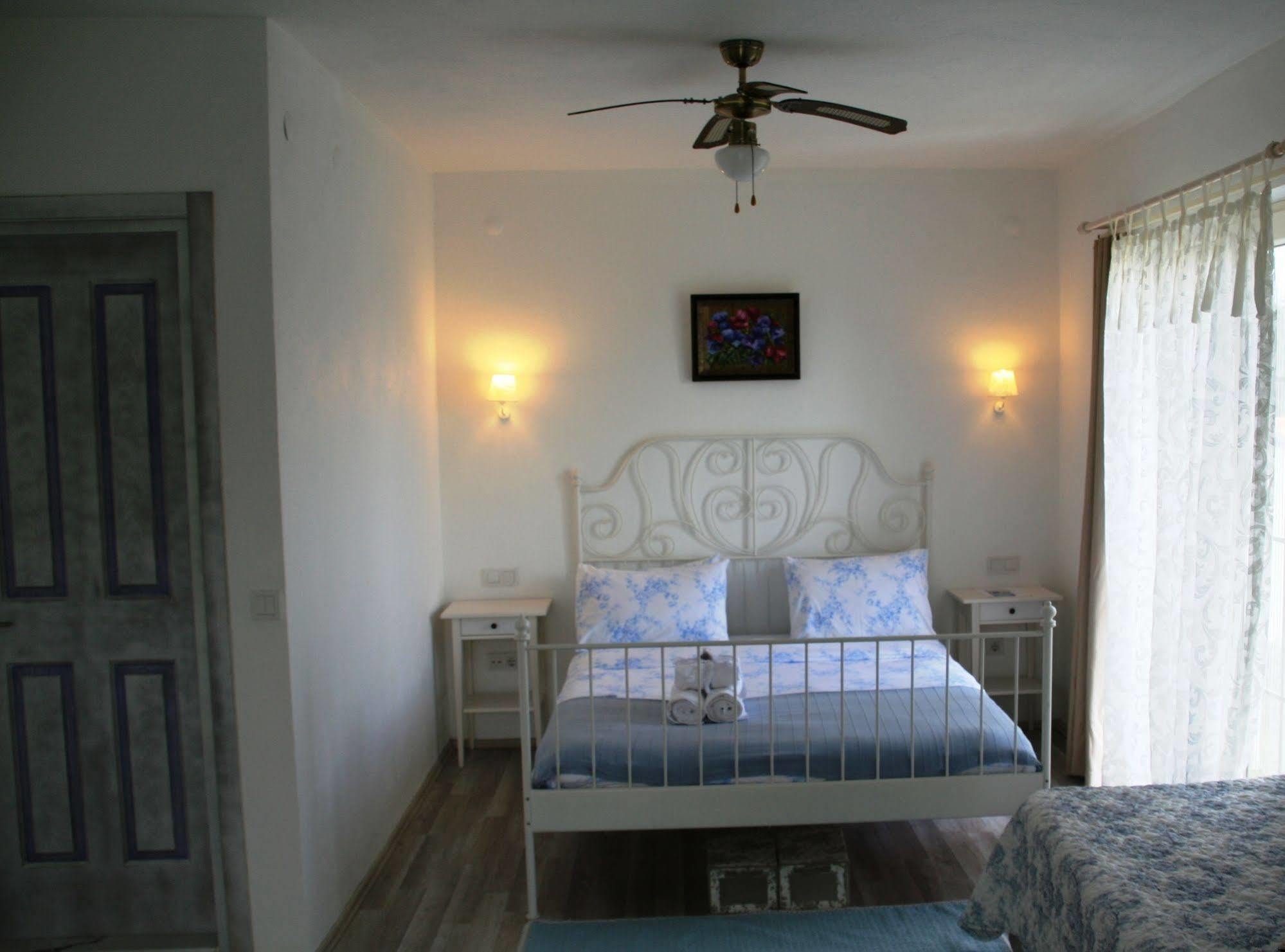Yasemin Alacati (Adults Only) Buitenkant foto